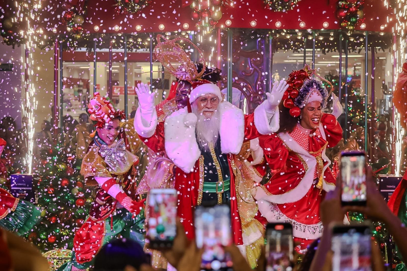 Com voz de Adelmo Casé e produção de Manno Góes, “Celebrar” inspira o Natal do Shopping Bela Vista